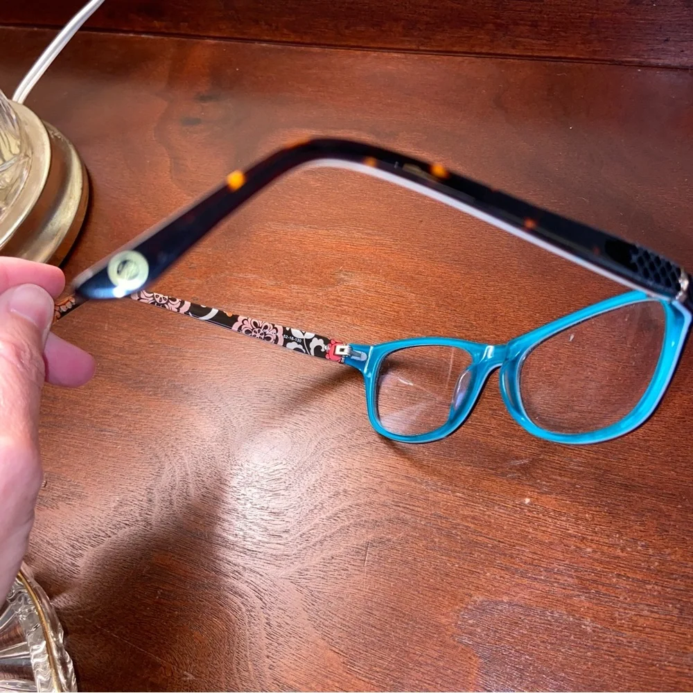 Vera Bradley prescription glasses and multi-color hard case classy traditional